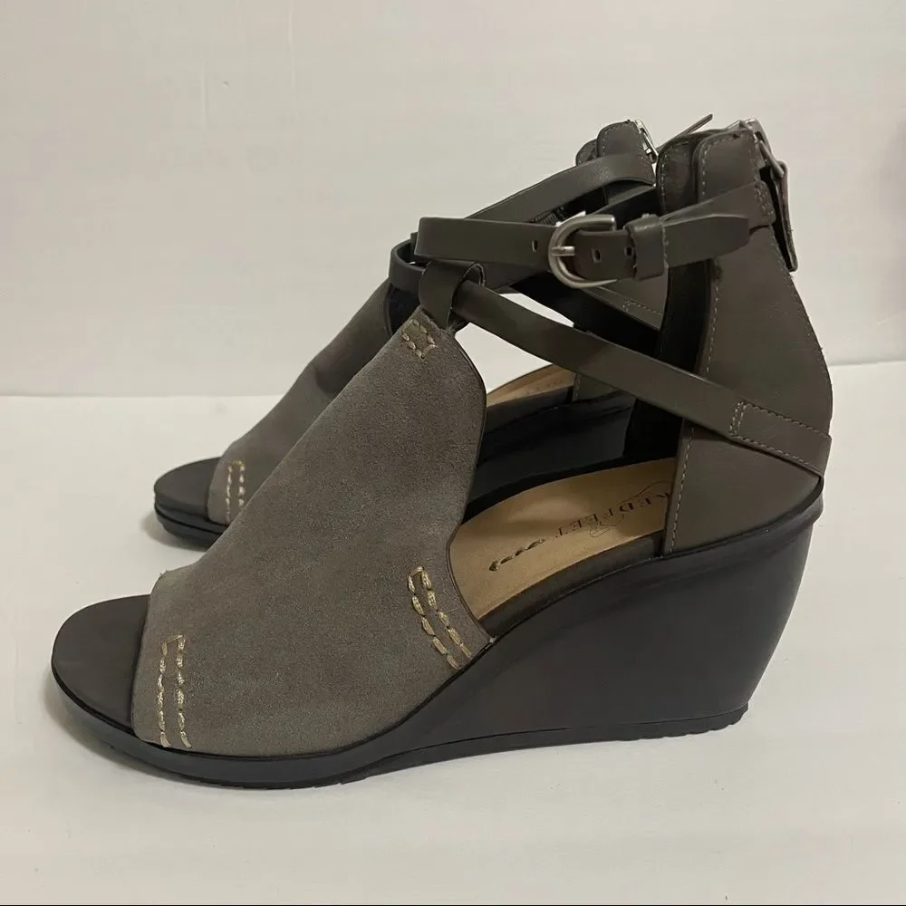 Naked Feet Crux Grey Suede and Leather Wedge Sandals size 8